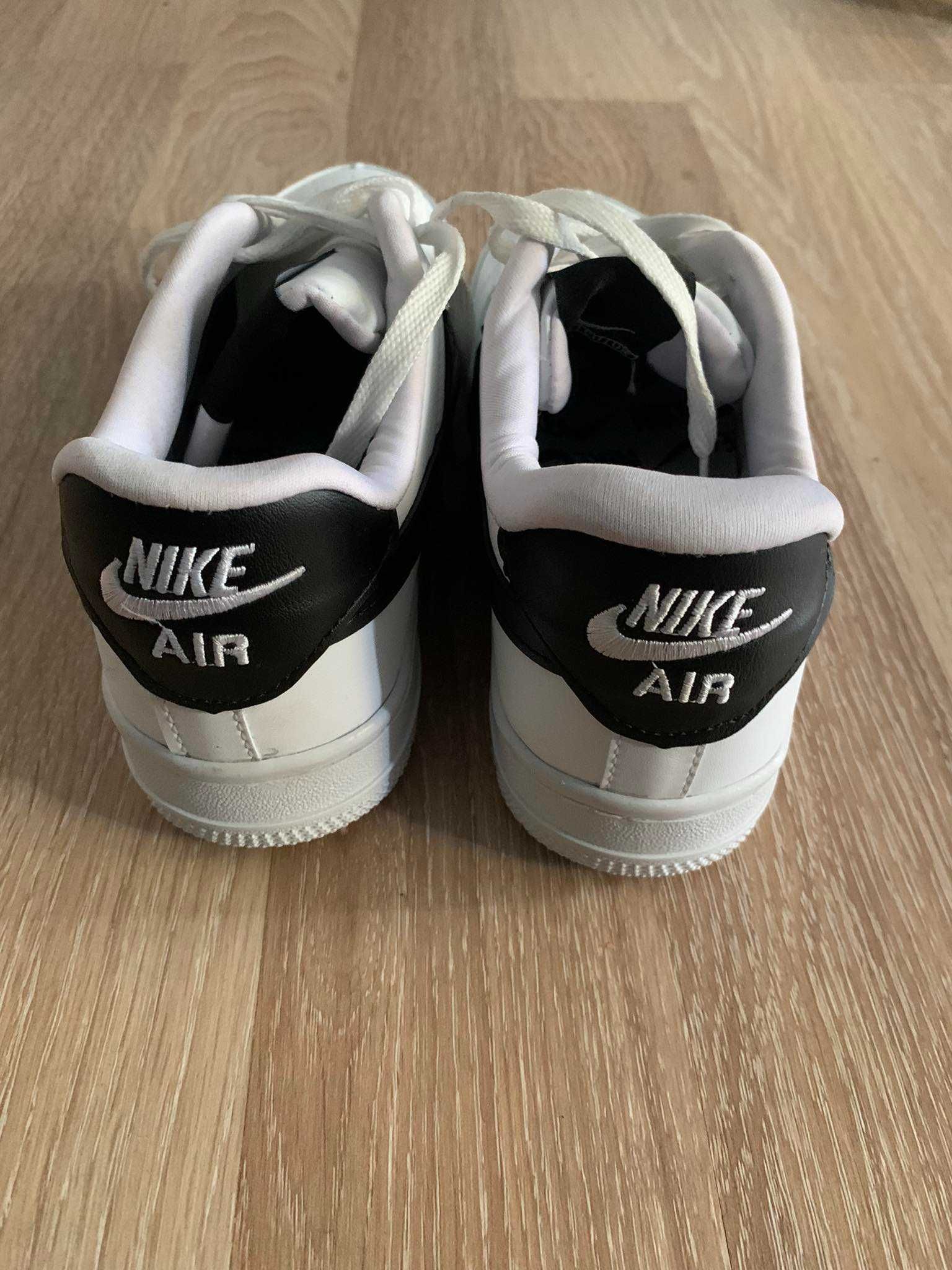 Нови Обувки Nike Air