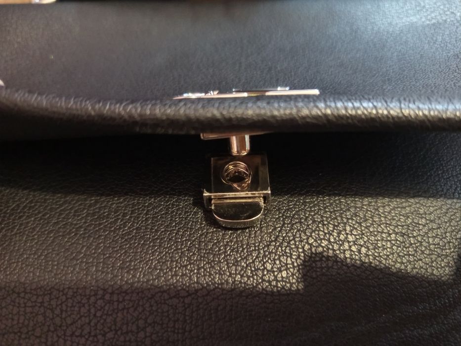 Дамска чанта calvin klein jeans minimal monogram top handle 22