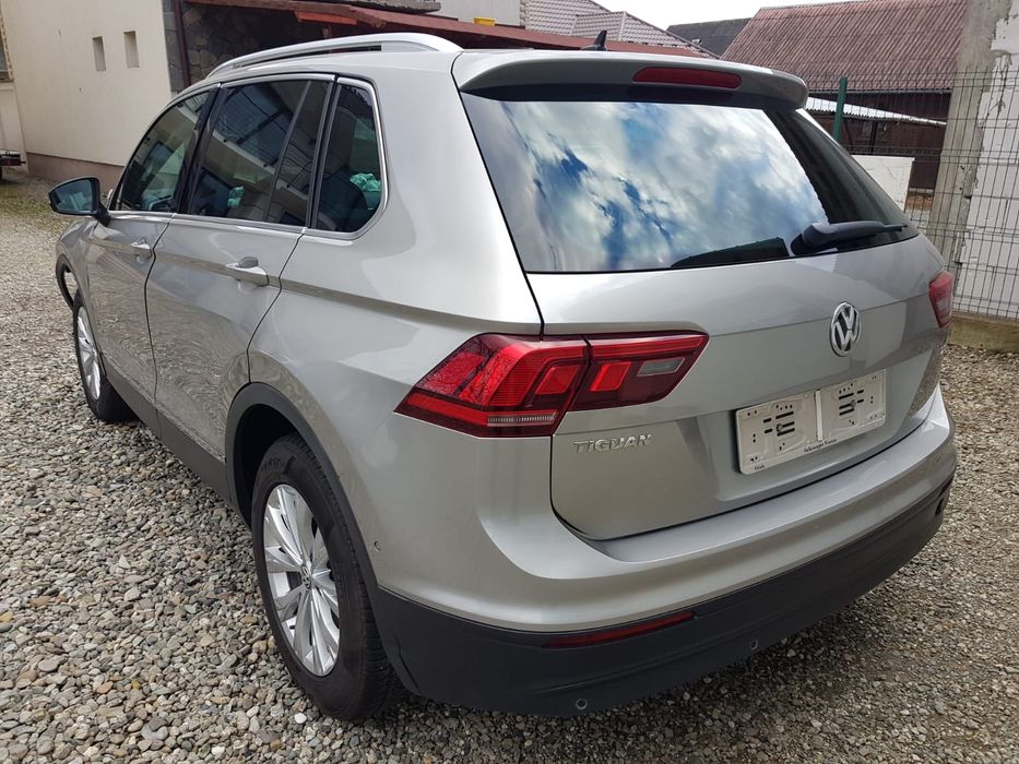 Piese Volkswagen Tiguan, caroserie,aripa,stopuri,oglinda,prag,bandouri