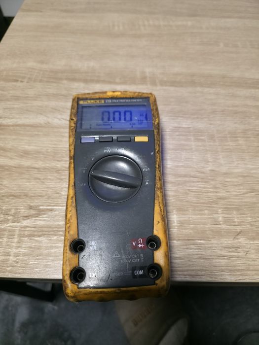 Multimetru Fluke 175