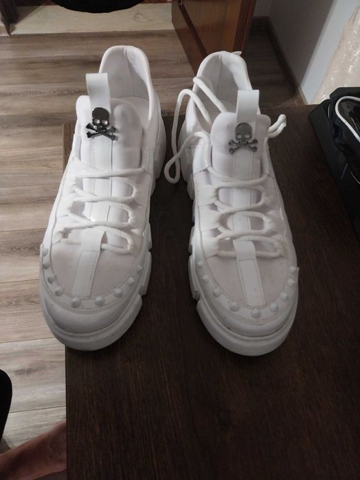 Vand adidasi Philip Plain