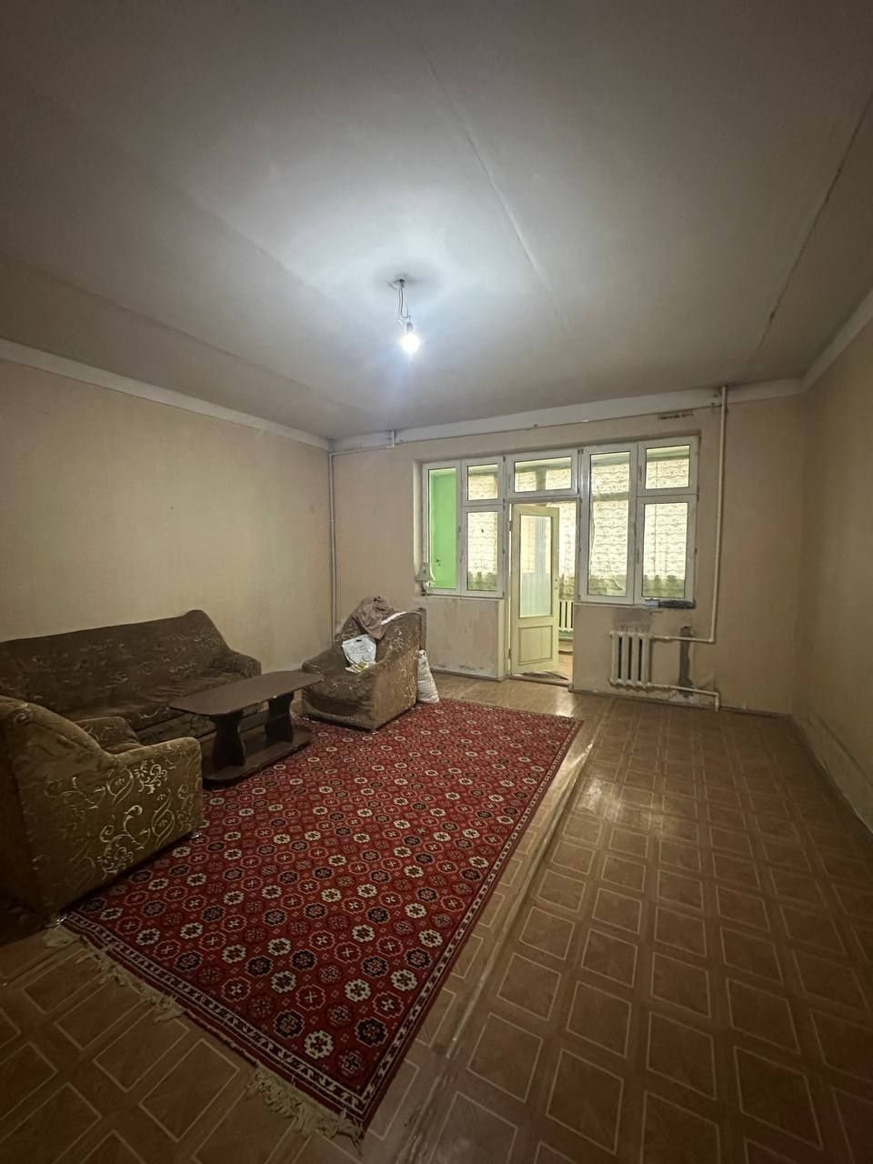 Срочно!!! Продается Беруний метро 3/3/4 Банковский дом Балкон 2×10