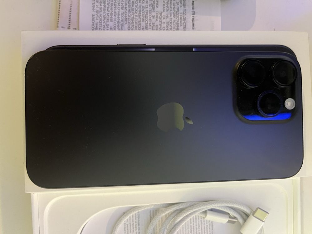 Iphone 16 Pro Max 256gb в гаранция перфектен.