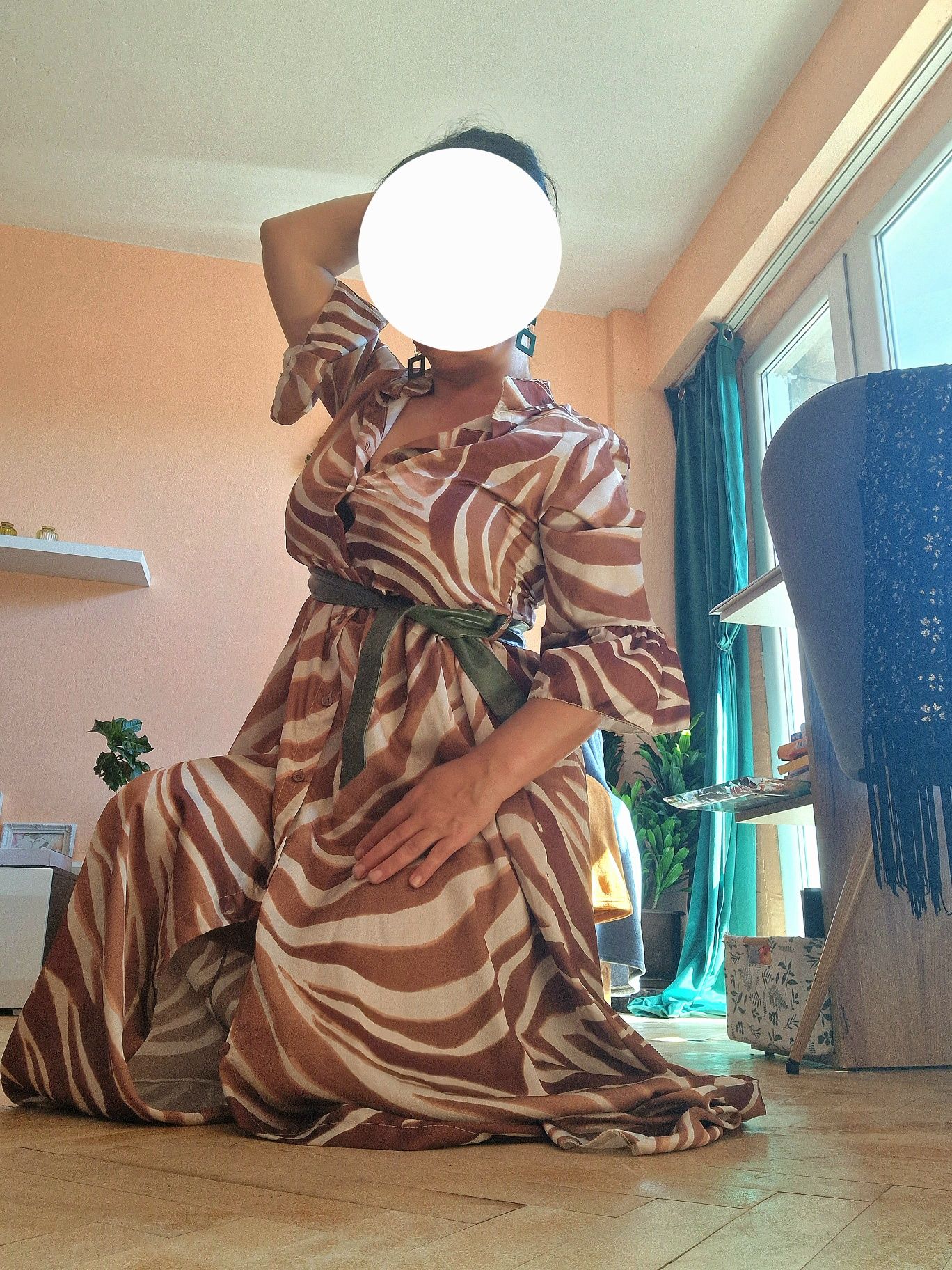 Есенна рокля от сатен