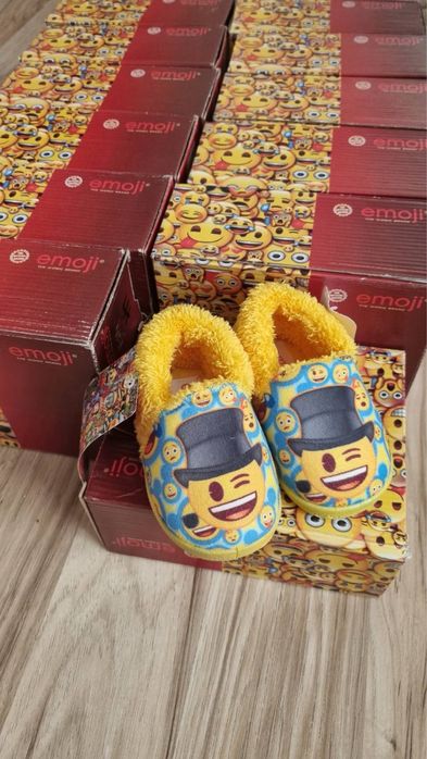 Детски пантофи НА ЕДРО