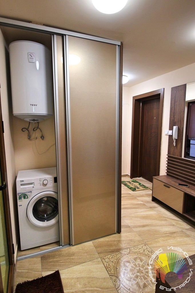 Дава се под наем Тристаен апартамент в Бургас, Център - 90 кв.м за 612 € - Снимка #5