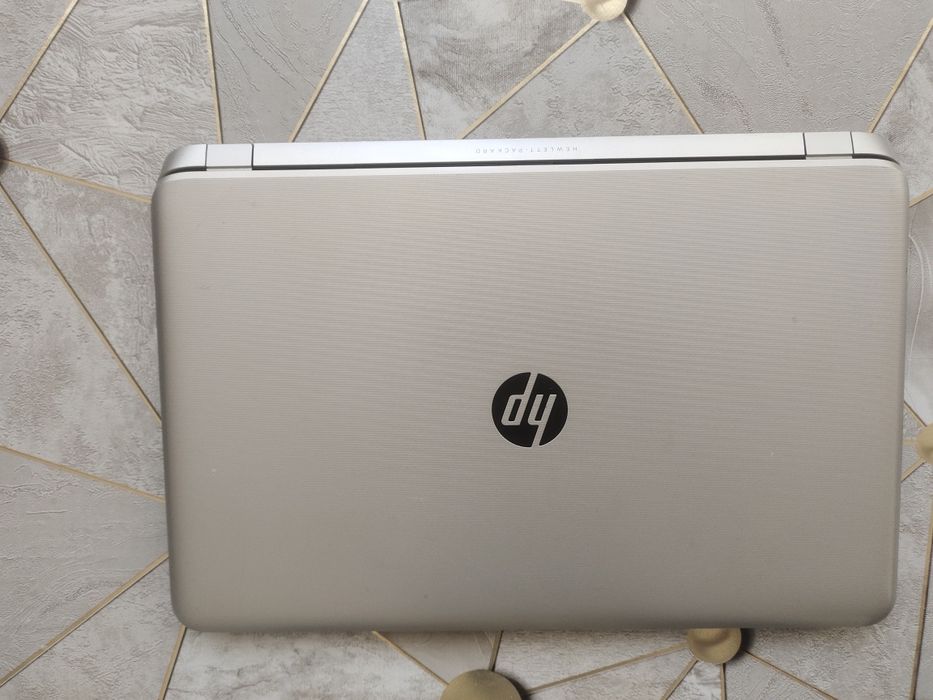 Продам большой ноутбук HP