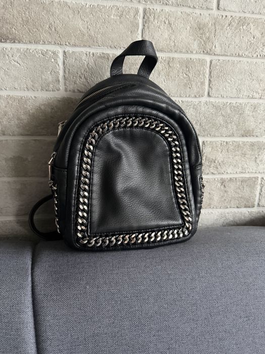 Кожена раница Zara