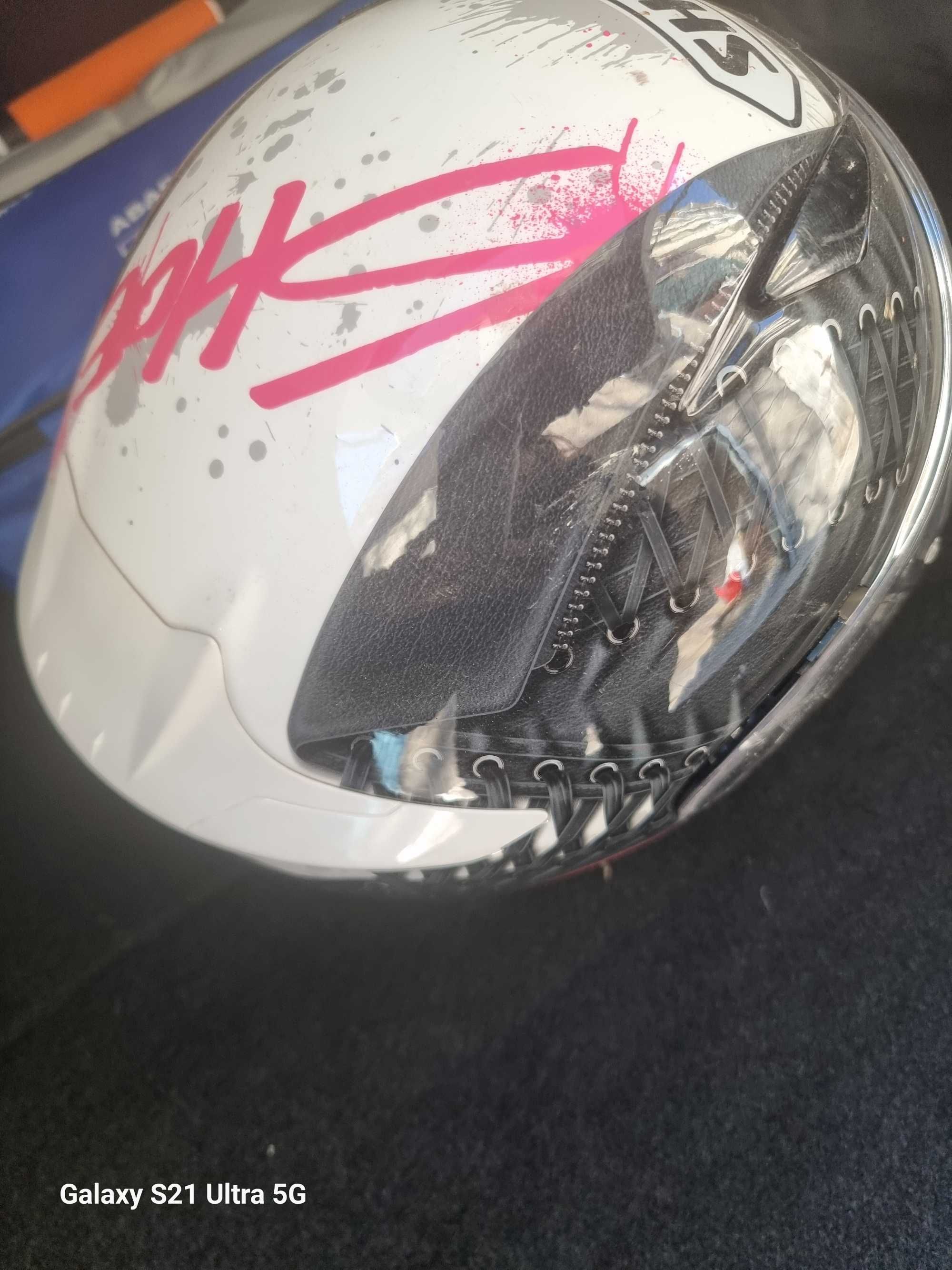 Дамска каска за мотор SHOEI