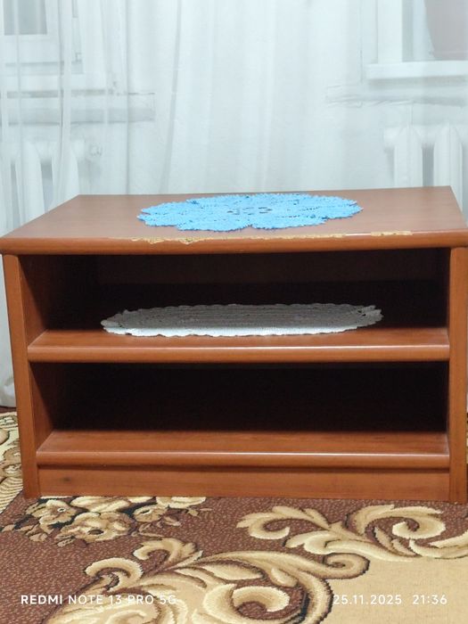 Продам тумбу под телевизор
