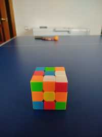 Продам кубик рубика 3x3
