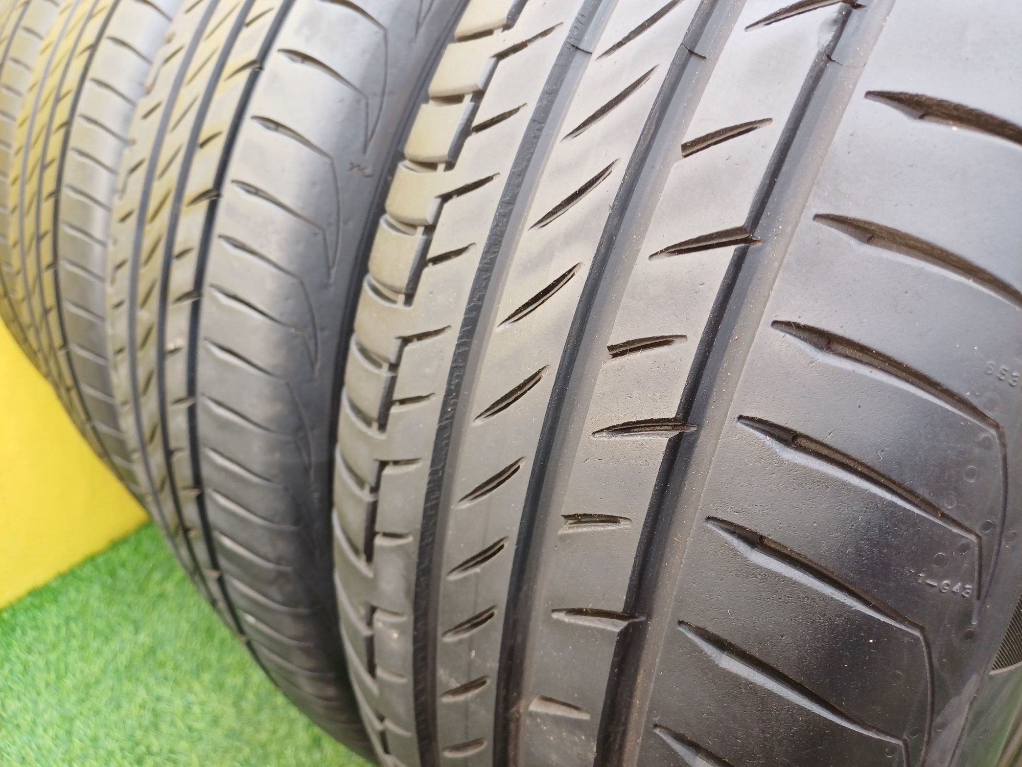 Шины 235/60 R18 Continental комплект.