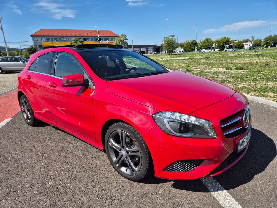Mercedes-Benz A A180 CDI automat navi panorama xenon Senzori parcare fata-spate
