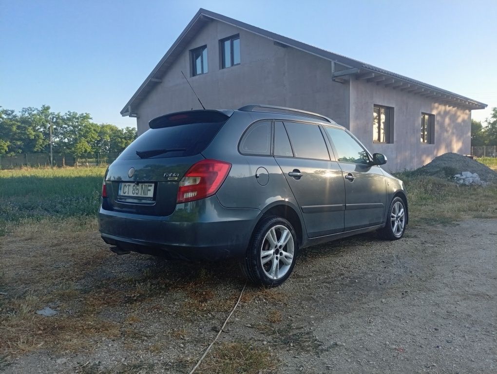 Vând Fabia 1.4 tdi