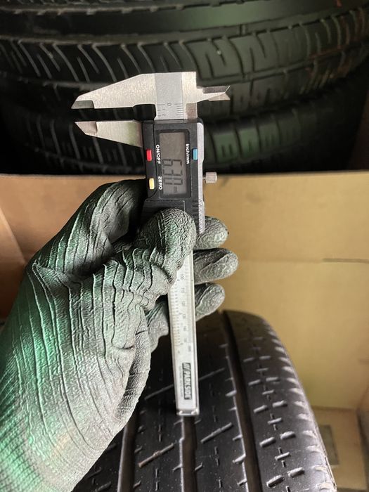 215/65/R15 C Continental Vanco 2