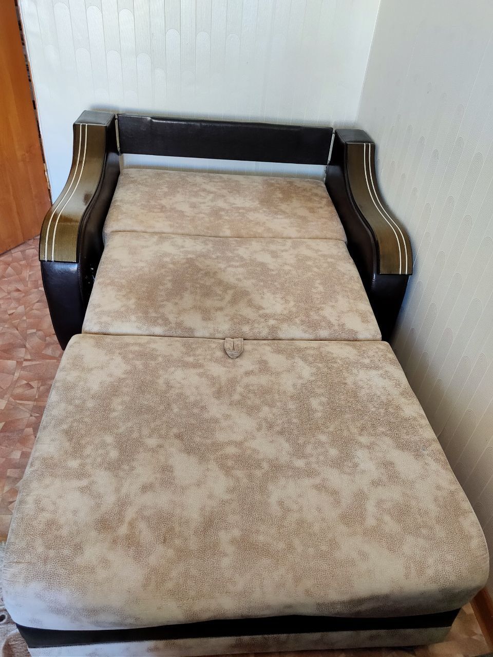 Продается Диван + кресло