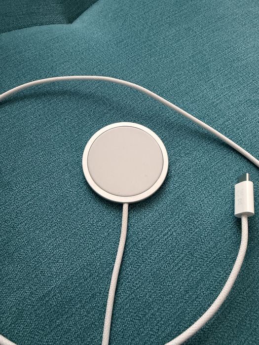 Беспроводное зарядное устройство Apple MagSafe Charger