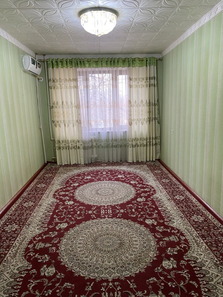 Ижара квартира факат оилага берилади.