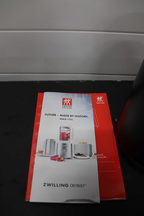 Електрическа кана ZWILLING ENFINIGY от неръждаема стомана, 1850W, 1,5л