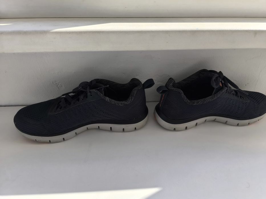 Adidași Skechers mărimea 41