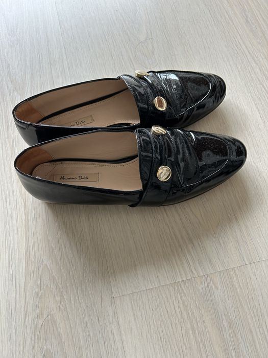 Pantofi din piele lacuita