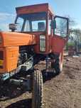 Tractor Universal 650