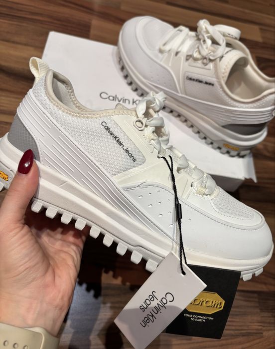 Нови Calvin Klein 40 номер 25.5 см 120 лв