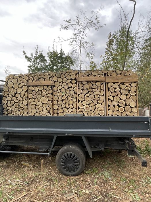 Vand lemne de foc taiate si sparte
