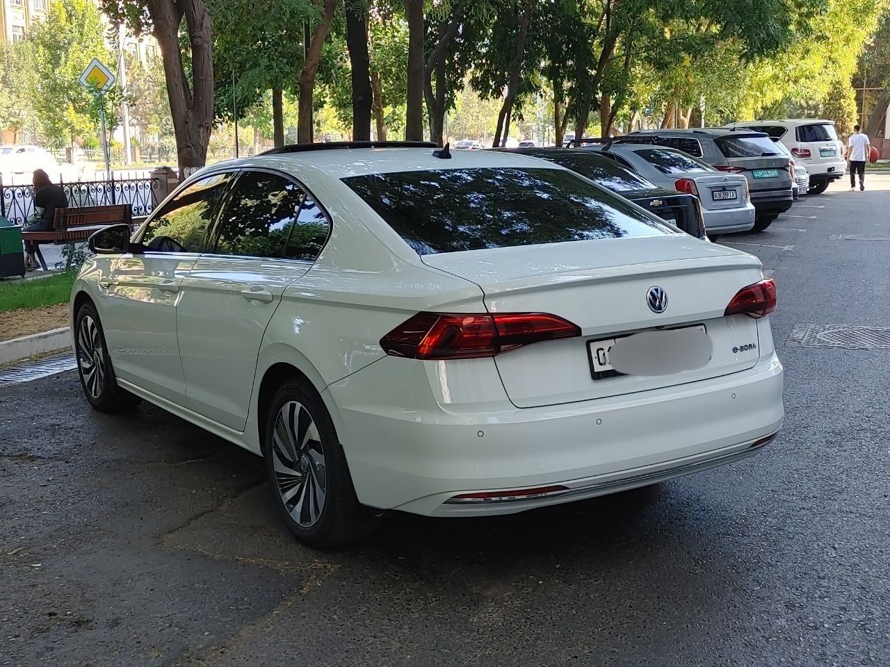 Volkswagen E-Bora pro 2019