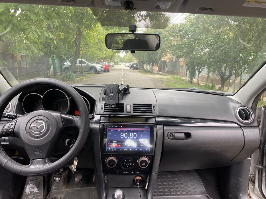 Vand Mazda 3 ,an 2005 , motor 1,6 benzina