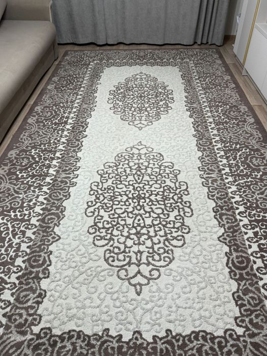 Продам ковер в хорошем состоянии. ………….