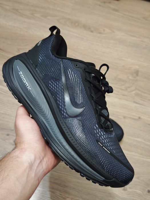 Nike Vomero 18 negri