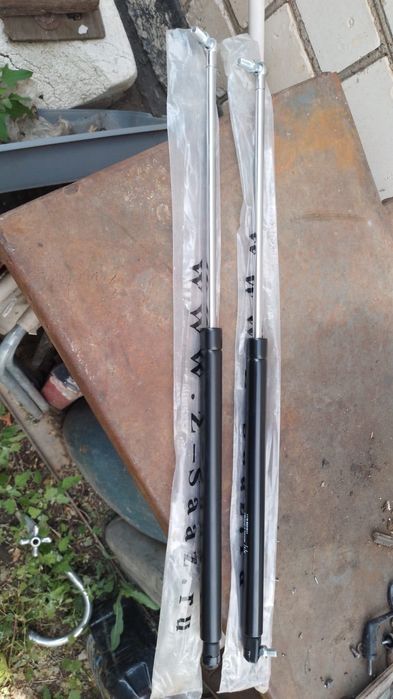 Газовые упоры крышки багажника Лада Калина