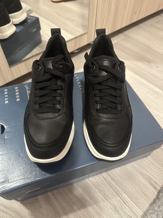 Sneaker din piele Geox