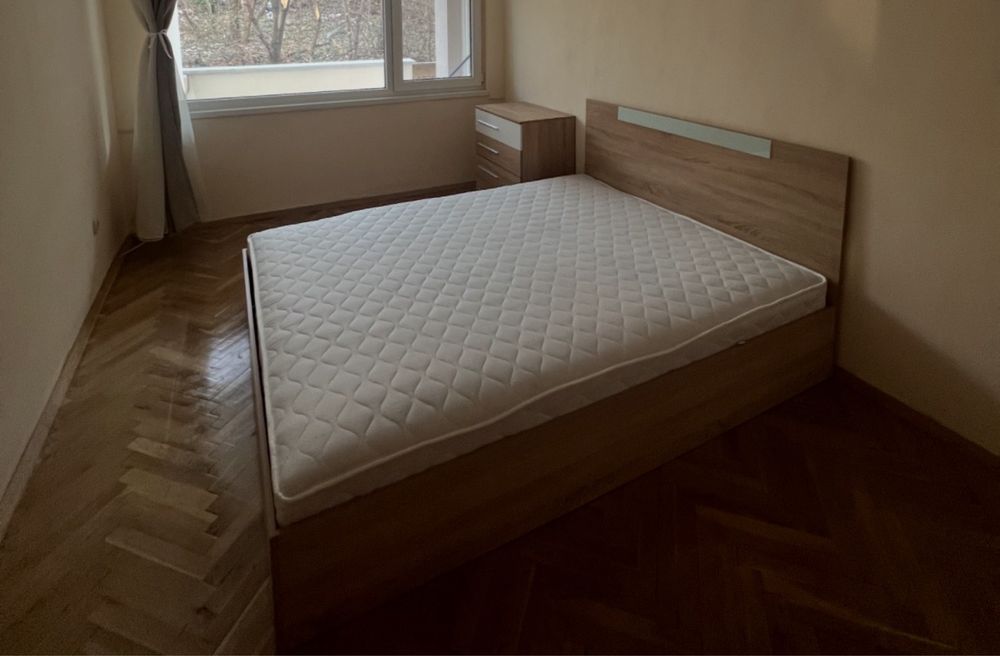 Легло дъб сонома, заедно с еднолицев матрак в отлично състояние