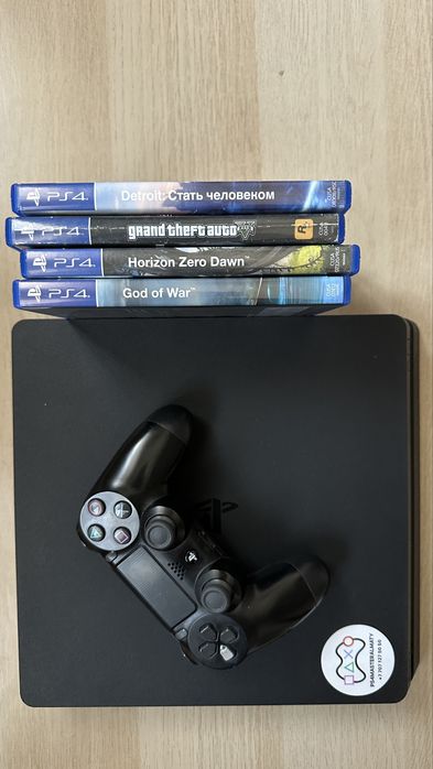 Playstation 4 slim 1 TB