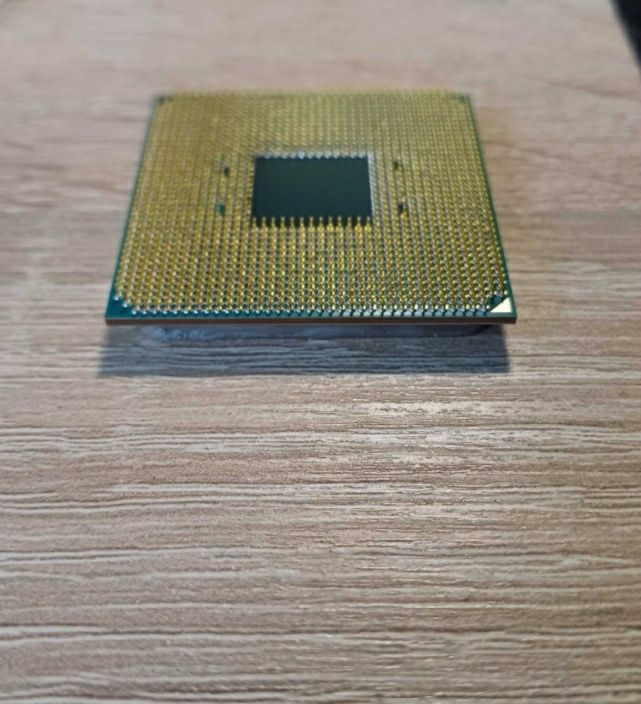 Vand procesor ryzen 33200g