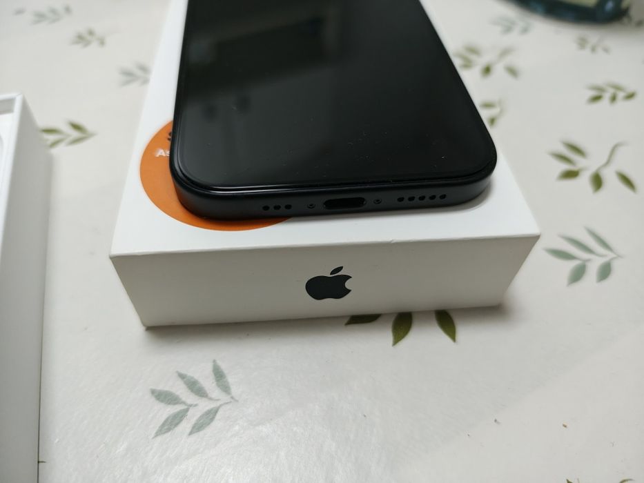 --- Apple iPhone 15 ---