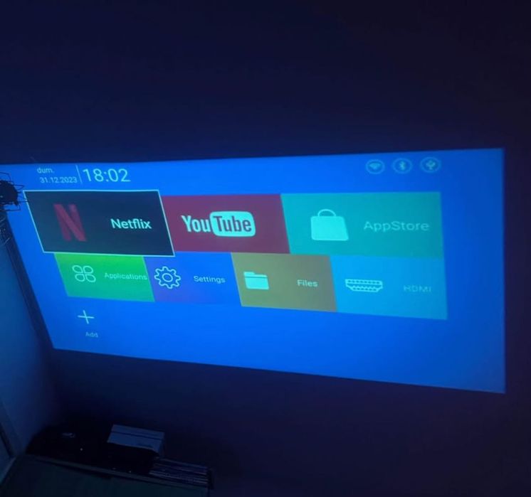 Videoproiector smart wifi
