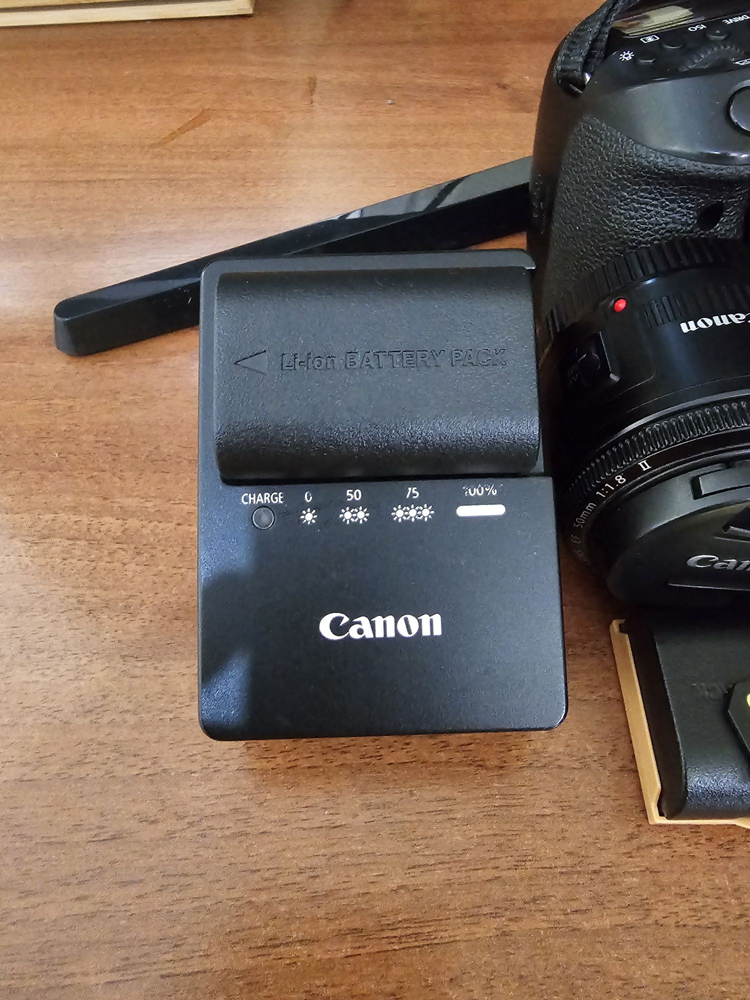 Canon 70D body + Canon 18-135mm IS STM + Canon 50mm