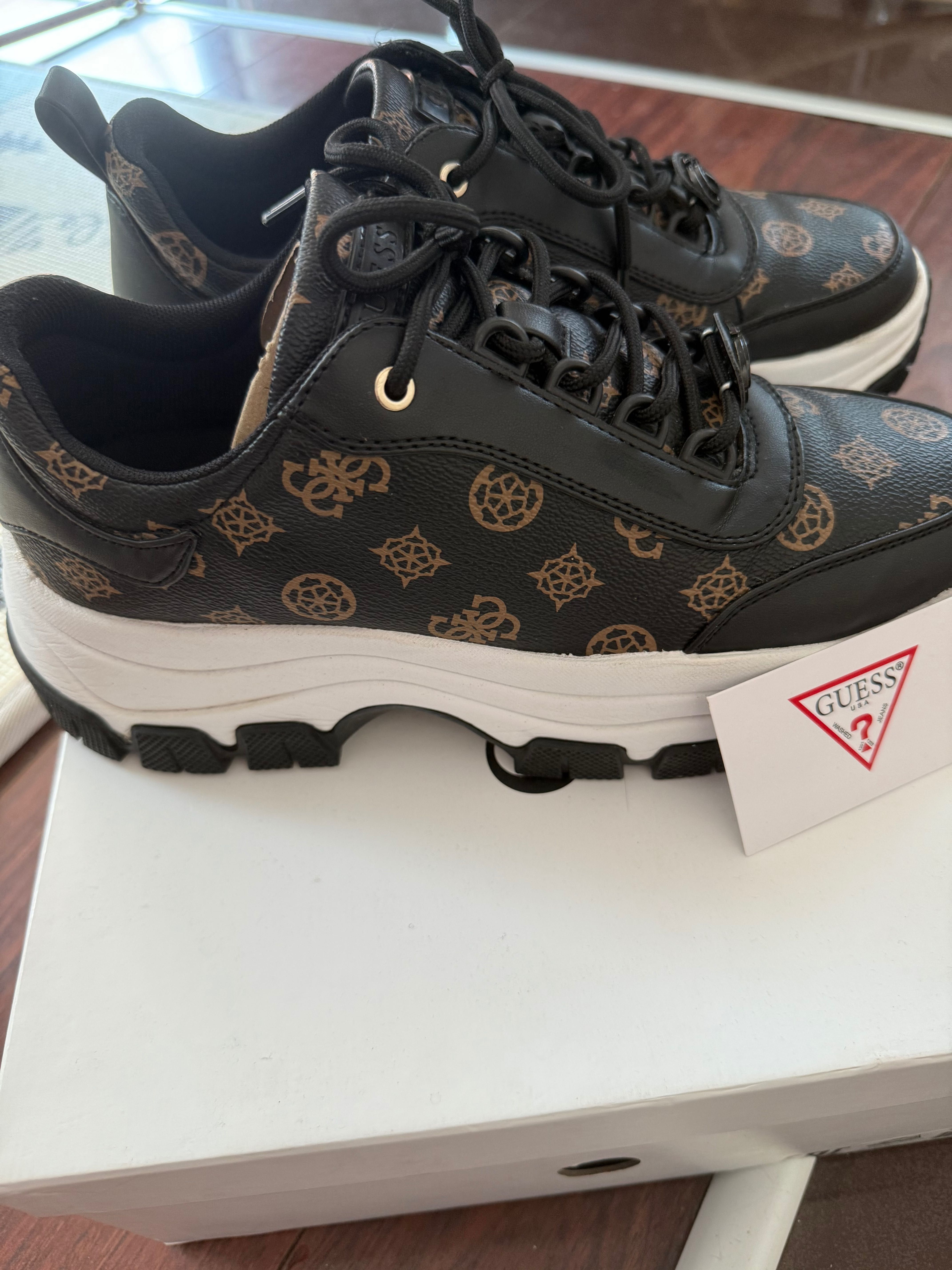 Дамски Guess 41 номер