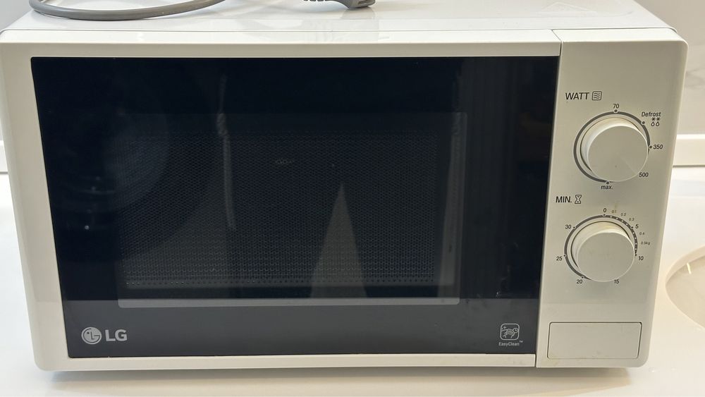 Продам микроволновую печь, состояние отличное