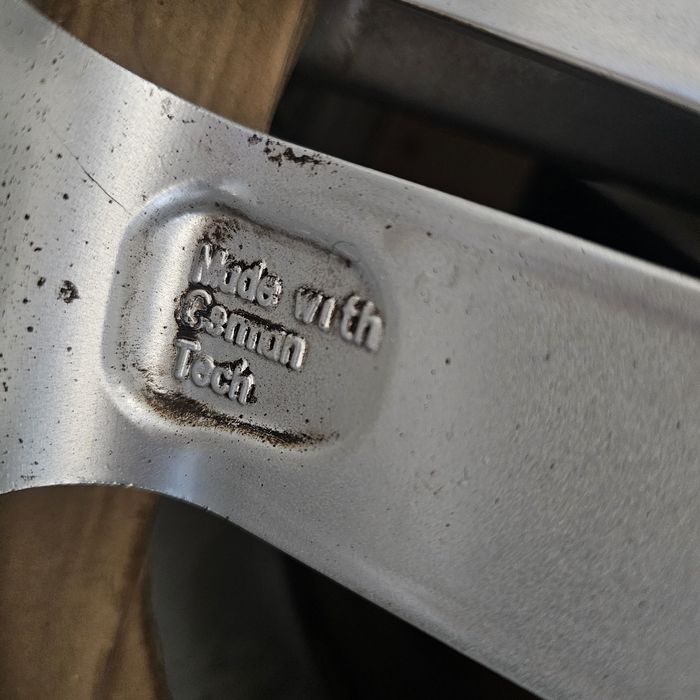 17 5x100 7.0 J ET 38 57.1 70 Джанти VW оригинални
