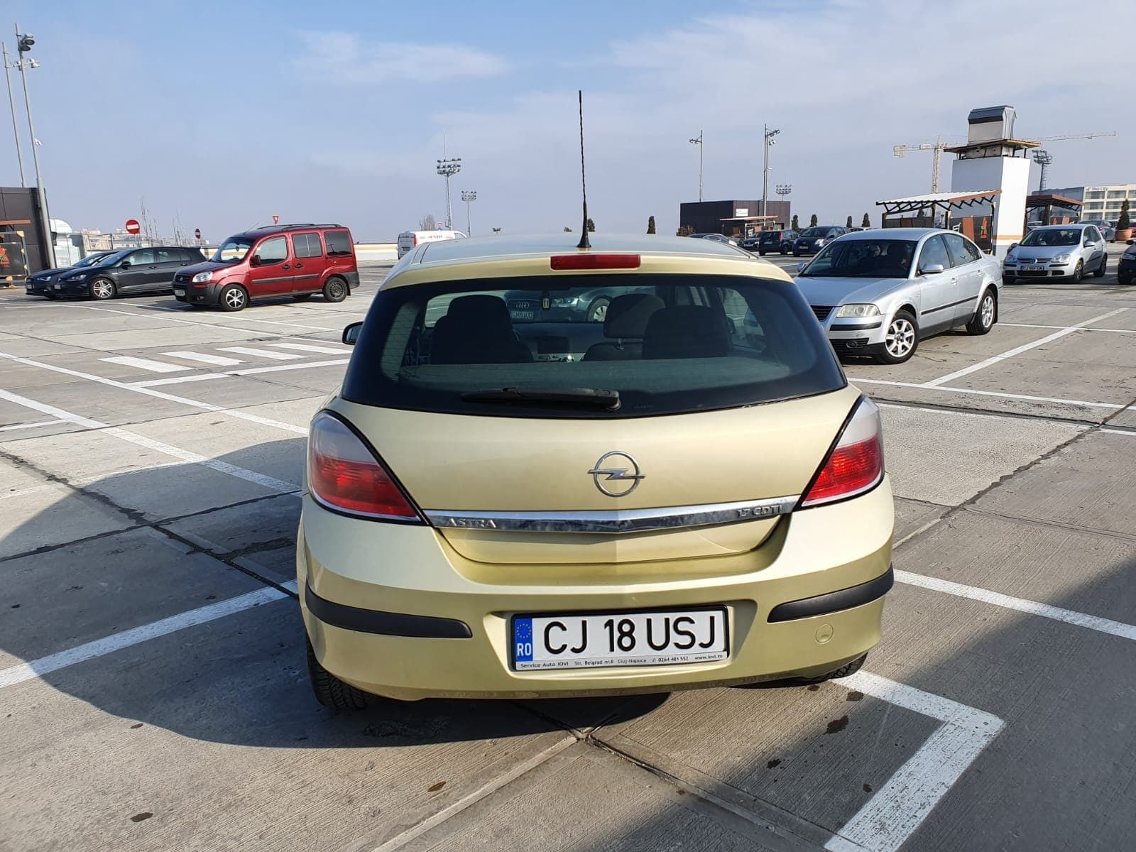 De vanzare mașină privată Opel Astra H in stare foarte bună,