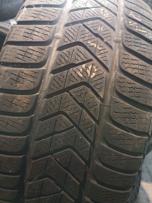 255 40 19 цола гуми Pirelli dot 22