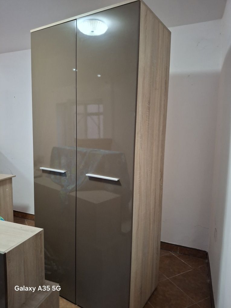 Vand mobila living Casa Rusu în stare perfecta