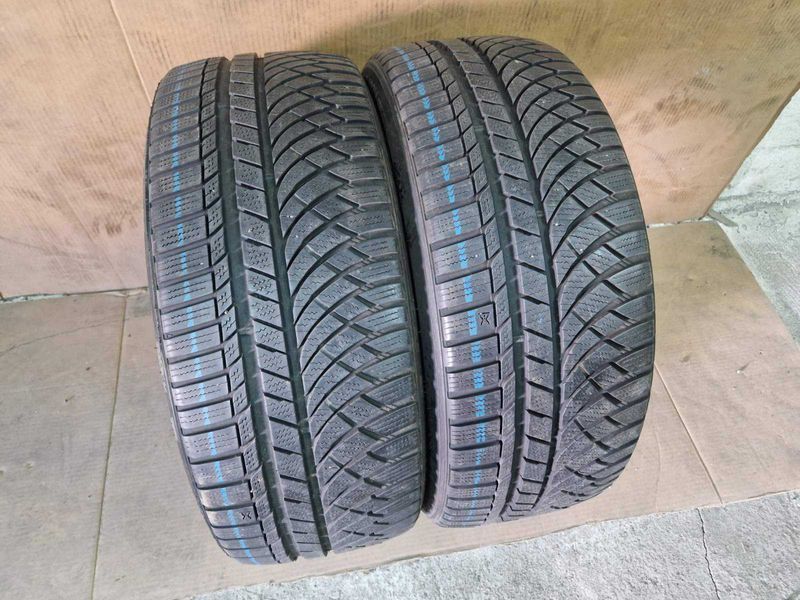 2 Kumho R19 245/45
зимни гуми 
DOT2522
