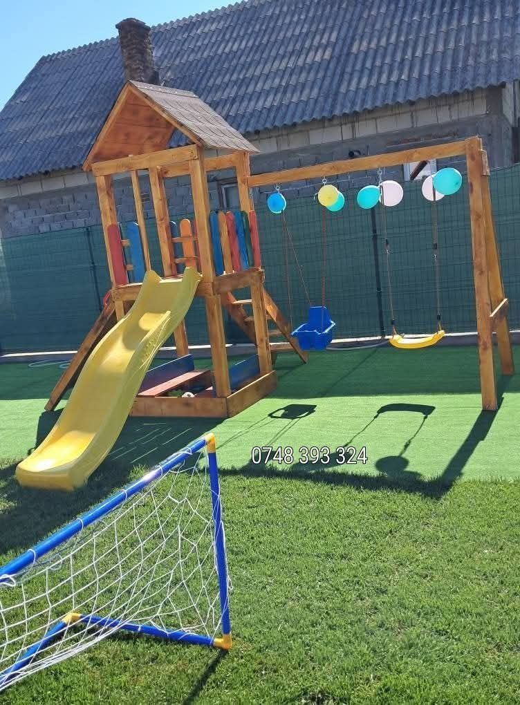 Loc joaca  pentru  copii  spațiu  topogan leagan complex