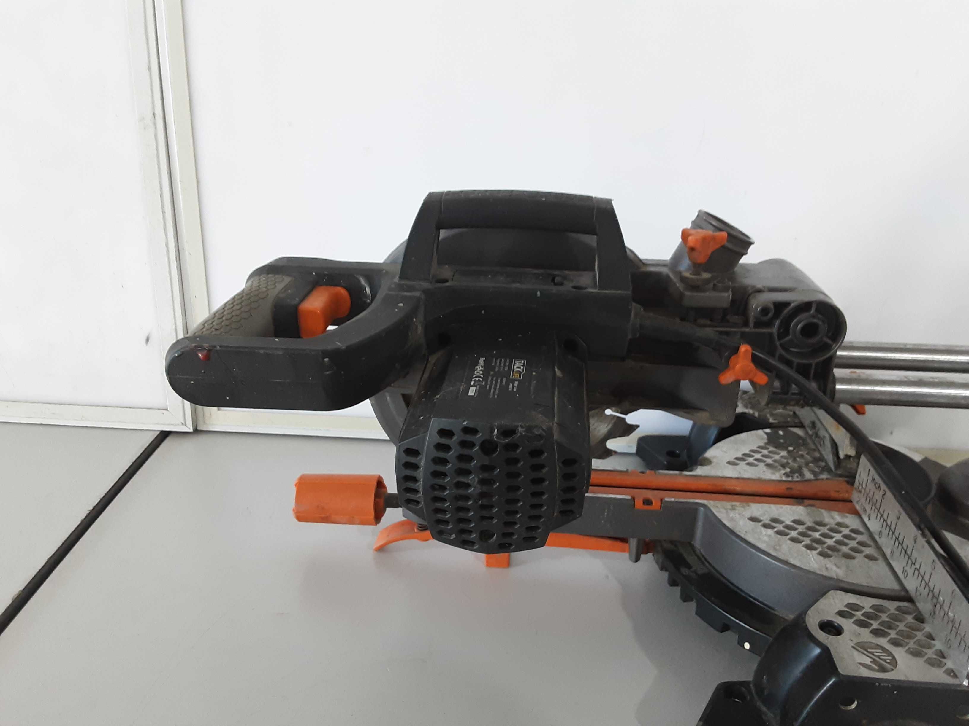 Циркуляр пендула - TackLife 1500W / 300mm