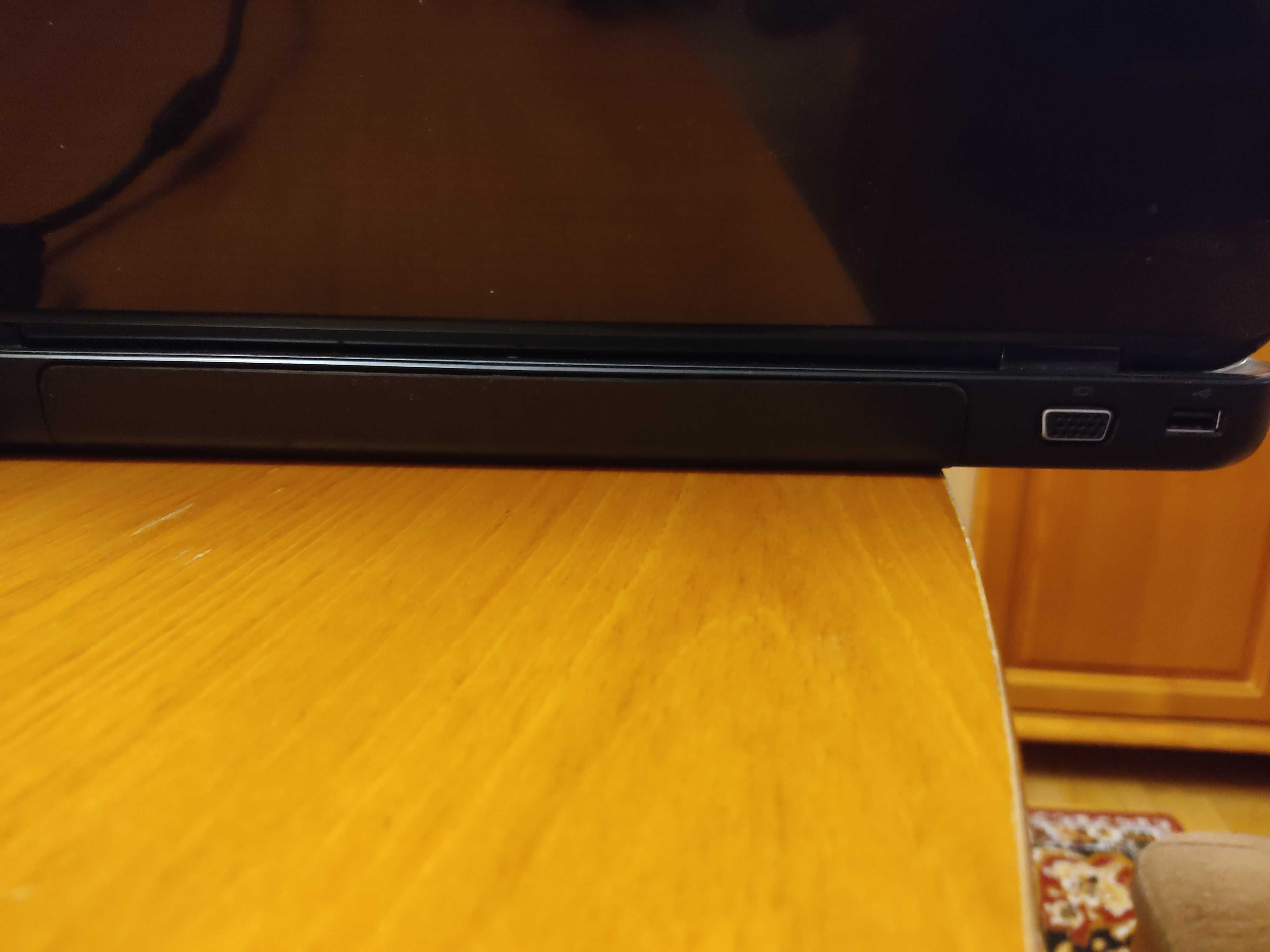 Лаптоп DELL Inspiron N5010. Четете описанието.